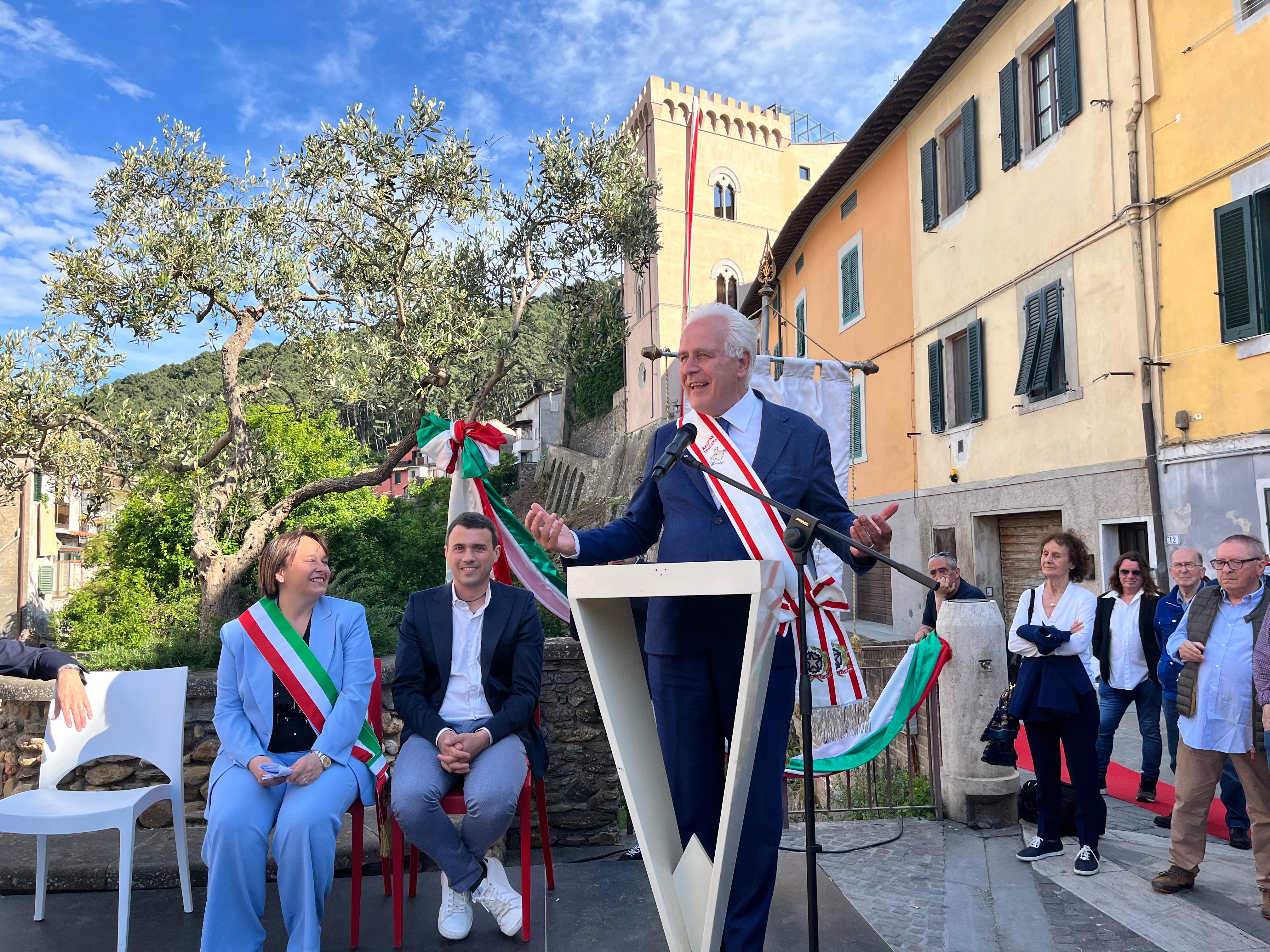 Buti (Pi), il presidente Giani all'inaugurazione del castello restaurato